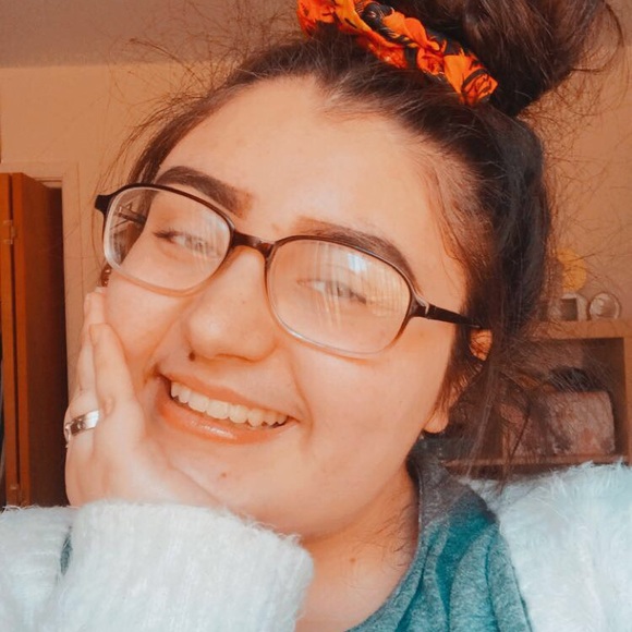 Meet your Posher, Lucine - Picture 1 of 1